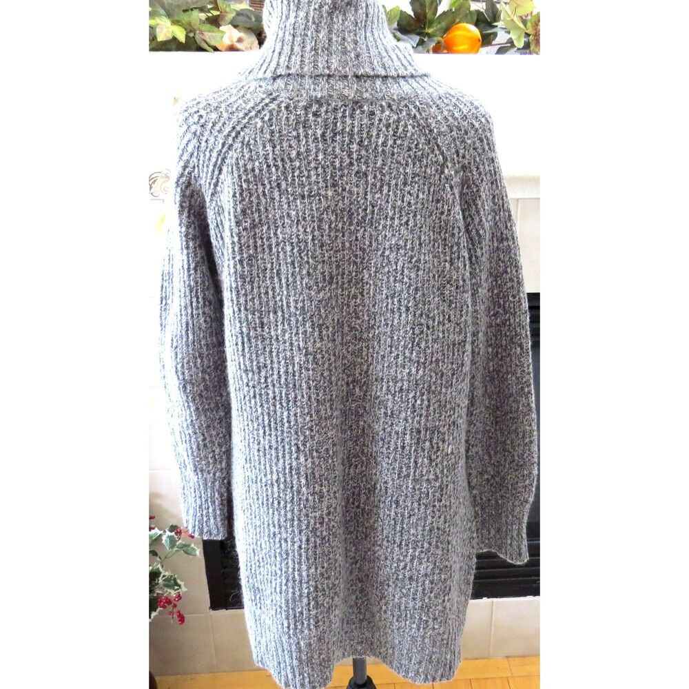Express women's Hi-lo Hem Mohair/Wool Blend Turtleneck Sweater Gray S EUC - Picture 3 of 9